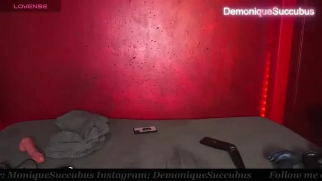 Image 4 of demoniquesuccubus Stream on Chaturbate on 15 months ago
