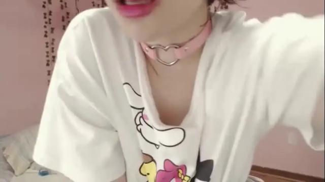 Image 4 of deni_bloom Stream on Chaturbate on 13 months ago