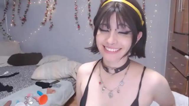 Image 2 of deni_bloom Stream on Chaturbate on 2 months ago