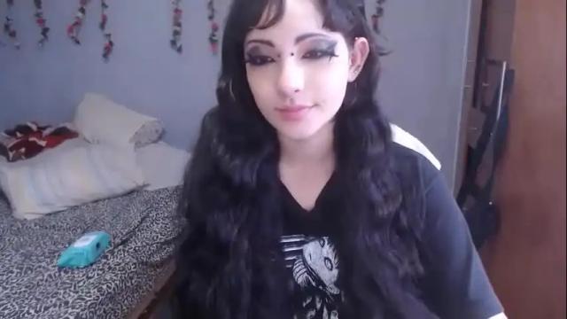 Image 2 of deni_bloom Stream on Chaturbate on 1 month ago