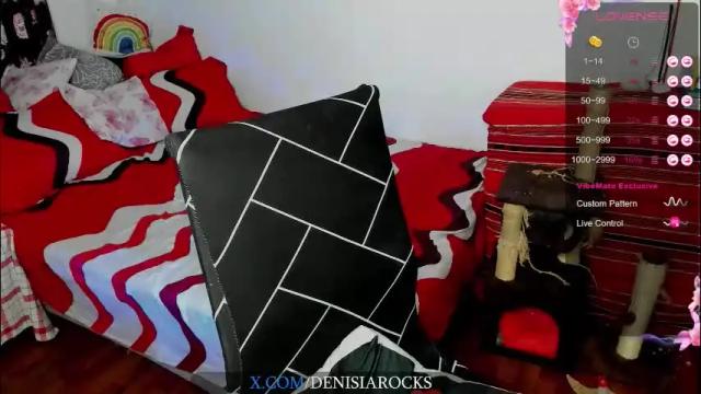 Image 7 of denisiarocks Stream on Chaturbate on 3 months ago