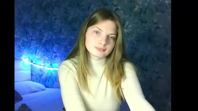 Image 2 of denni_polinoska Stream on Chaturbate on 19 months ago