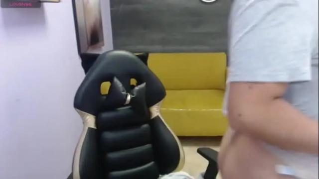 Image 8 of dennis_palacio Stream on Chaturbate on 1 month ago