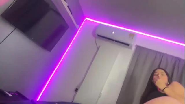 Image 3 of dereckbrownn Stream on Chaturbate on 1 month ago