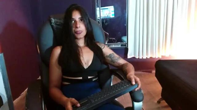 Image 4 of desi_latin Stream on Chaturbate on 19 months ago