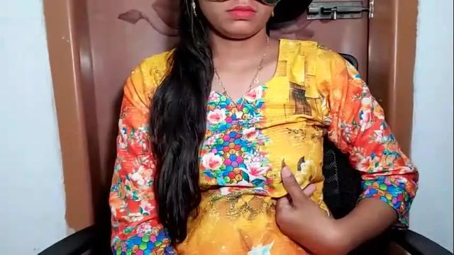Image 4 of desicoupleshow Stream on Chaturbate on 1 month ago