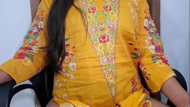 Image 3 of desicoupleshow Stream on Chaturbate on 3 months ago