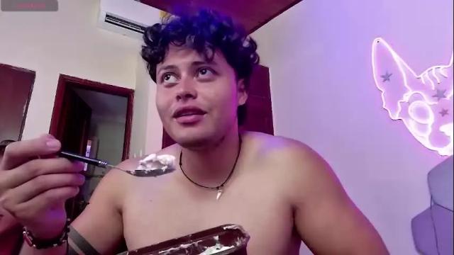 Image 11 of desireduo_tgn Stream on Chaturbate on 19 days ago