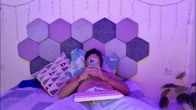 Image 11 of desireduo_tgn Stream on Chaturbate on 24 days ago