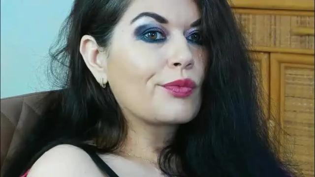 Image 6 of desirehellen Stream on Chaturbate on 2 days ago