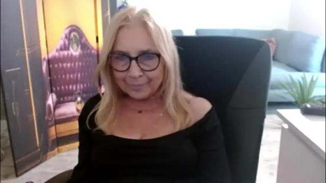 Image 12 of desiresofia Stream on Chaturbate on 2 months ago