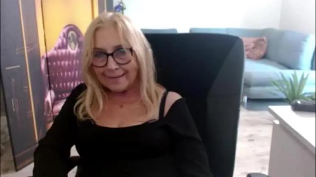 Image 7 of desiresofia Stream on Chaturbate on 2 months ago