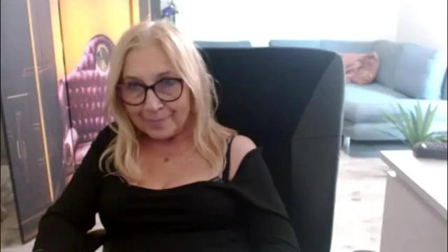 Image 8 of desiresofia Stream on Chaturbate on 2 months ago