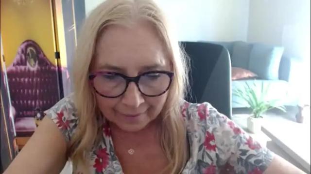 Image 12 of desiresofia Stream on Chaturbate on 2 months ago