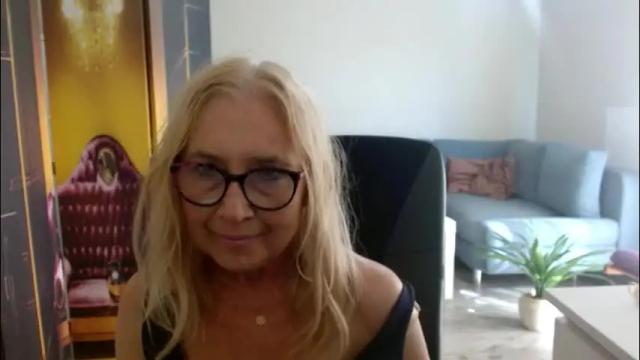 Image 11 of desiresofia Stream on Chaturbate on 2 months ago