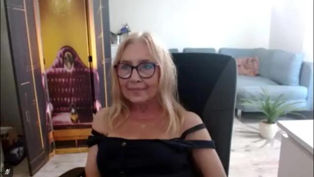 Image 3 of desiresofia Stream on Chaturbate on 2 months ago