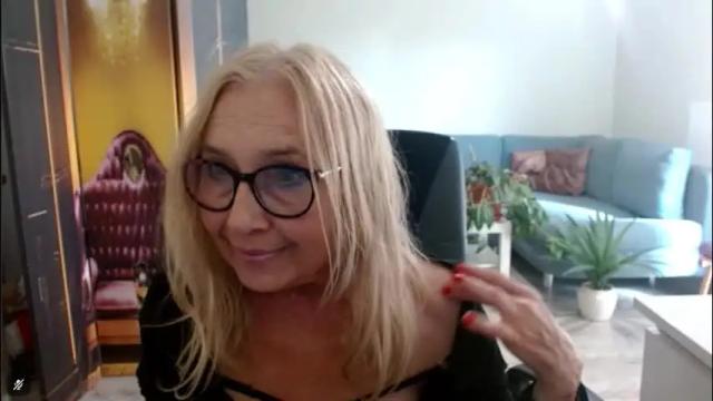 Image 11 of desiresofia Stream on Chaturbate on 2 months ago