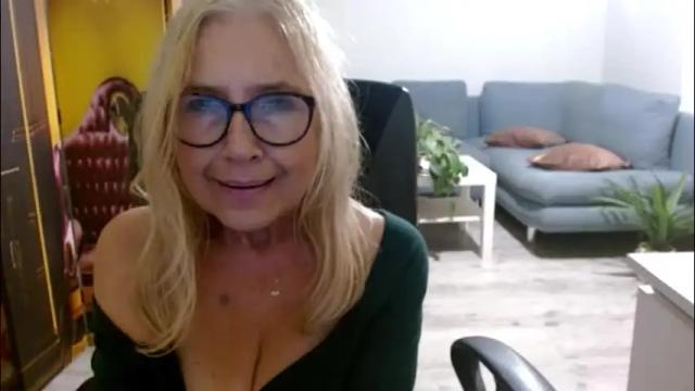 Image 11 of desiresofia Stream on Chaturbate on 1 month ago