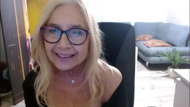 Image 2 of desiresofia Stream on Chaturbate on 1 month ago
