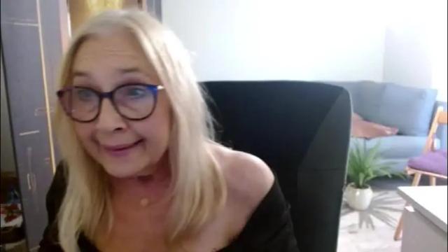 Image 2 of desiresofia Stream on Chaturbate on 1 month ago
