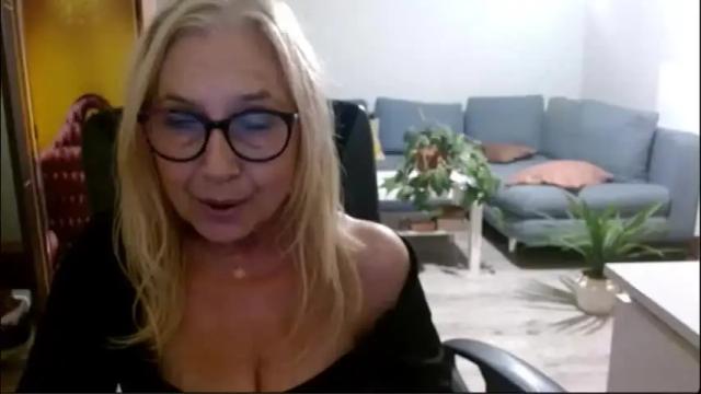 Image 11 of desiresofia Stream on Chaturbate on 29 days ago