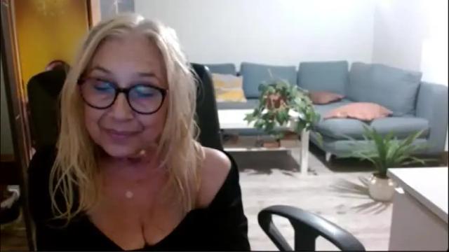 Image 7 of desiresofia Stream on Chaturbate on 29 days ago