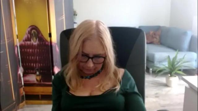 Image 2 of desiresofia Stream on Chaturbate on 20 days ago