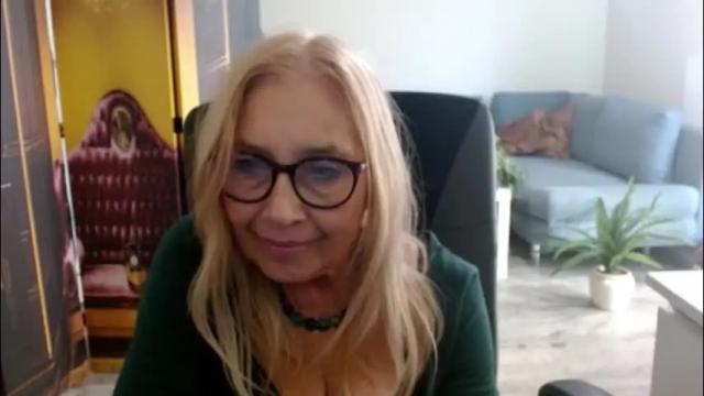 Image 3 of desiresofia Stream on Chaturbate on 20 days ago