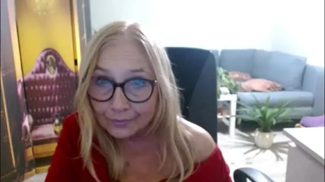 Image 6 of desiresofia Stream on Chaturbate on 19 days ago