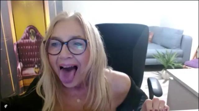 Image 10 of desiresofia Stream on Chaturbate on 20 hours ago