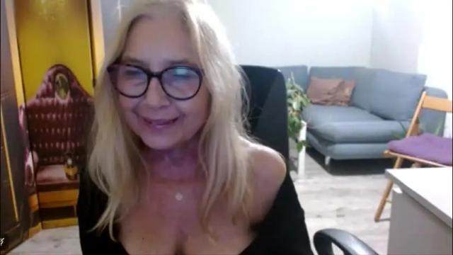 Image 7 of desiresofia Stream on Chaturbate on 2 months ago