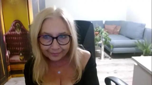 Image 4 of desiresofia Stream on Chaturbate on 2 months ago