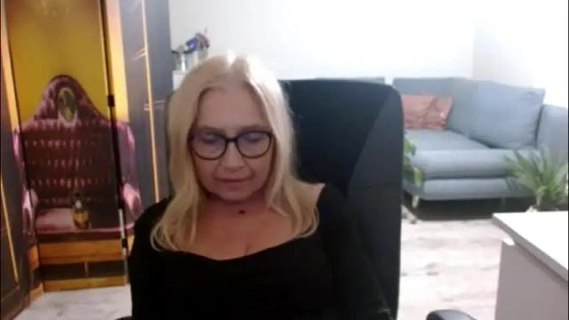 Image 7 of desiresofia Stream on Chaturbate on 2 months ago