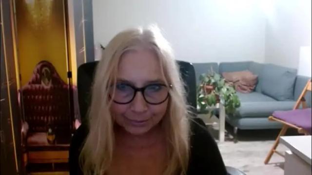 Image 3 of desiresofia Stream on Chaturbate on 2 months ago