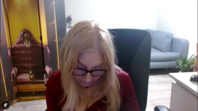 Image 3 of desiresofia Stream on Chaturbate on 1 month ago