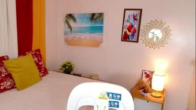 Image 3 of destenierose Stream on Chaturbate on 25 days ago
