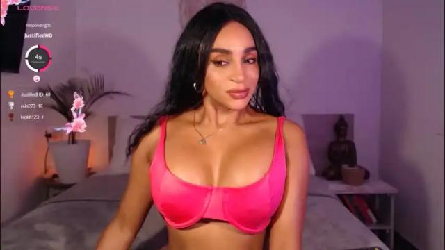 Image 12 of destinnemil Stream on Chaturbate on 1 month ago