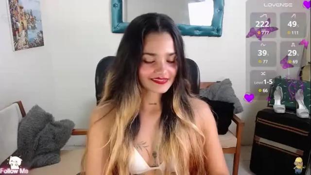 Image 10 of destinyhills_ Stream on Chaturbate on 29 days ago
