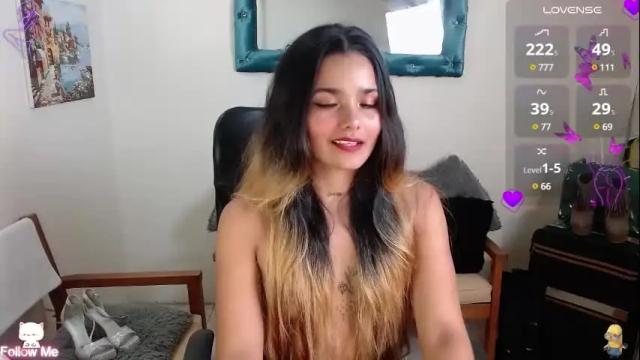 Image 4 of destinyhills_ Stream on Chaturbate on 15 days ago