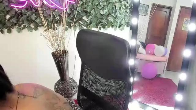 Image 10 of destinyhills_ Stream on Chaturbate on 1 month ago