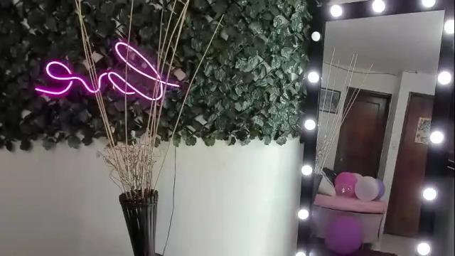 Image 11 of destinyhills_ Stream on Chaturbate on 1 month ago