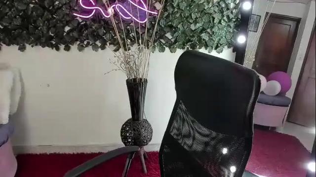 Image 10 of destinyhills_ Stream on Chaturbate on 1 month ago