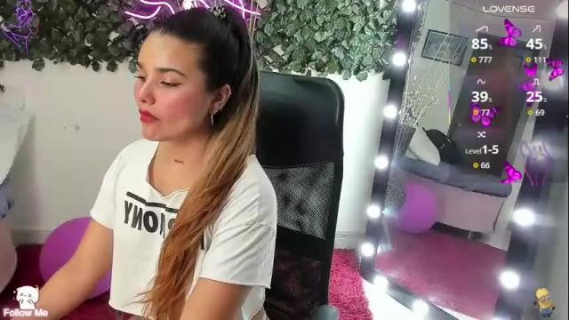 Image 12 of destinyhills_ Stream on Chaturbate on 1 month ago