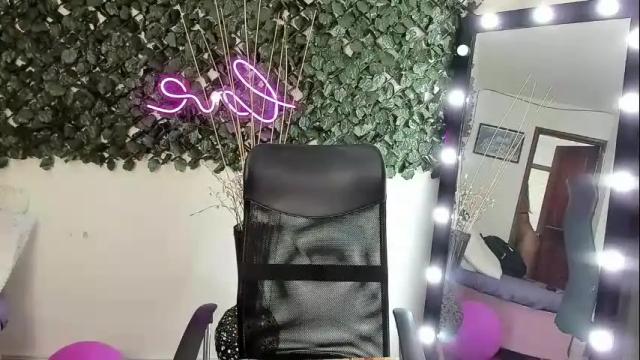 Image 3 of destinyhills_ Stream on Chaturbate on 1 month ago