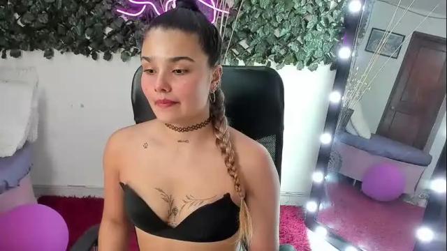 Image 3 of destinyhills_ Stream on Chaturbate on 1 month ago
