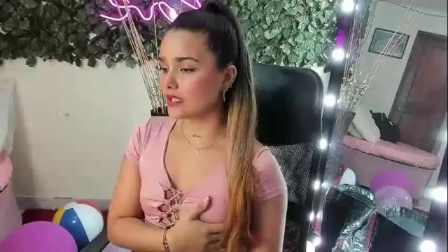 Image 7 of destinyhills_ Stream on Chaturbate on 1 month ago