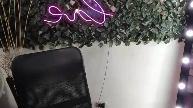 Thumbnail 1, destinyhills_'s Stream at Chaturbate, 1 month ago