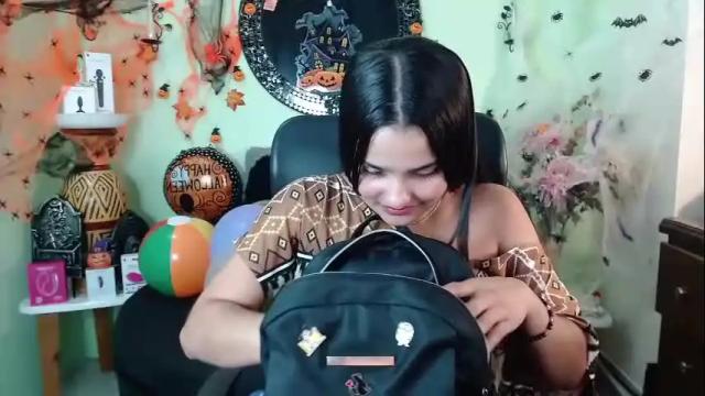 Image 3 of destinyhills_ Stream on Chaturbate on 7 days ago