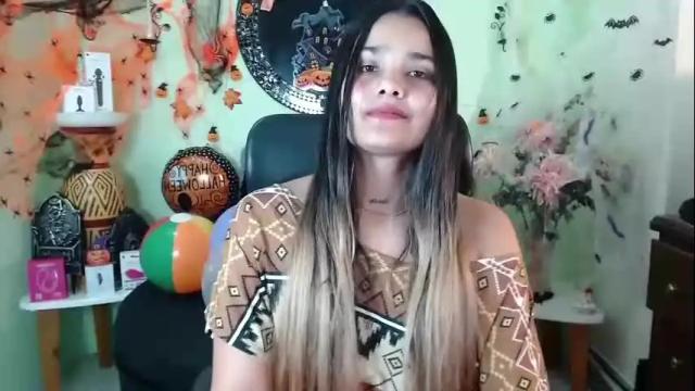 Image 6 of destinyhills_ Stream on Chaturbate on 7 days ago