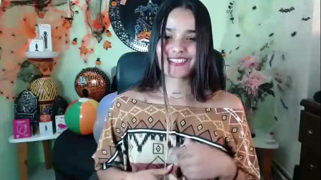 Image 7 of destinyhills_ Stream on Chaturbate on 7 days ago